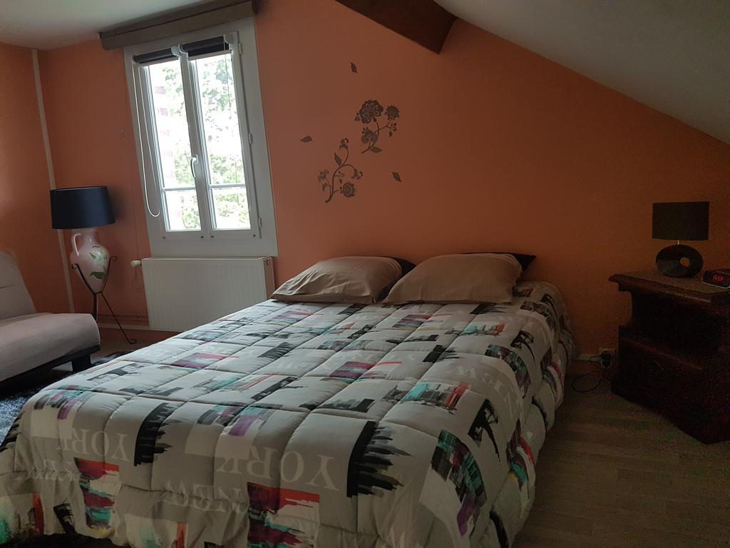 Chambre D'Hotes La Demi-Lune Bailleval Exterior foto